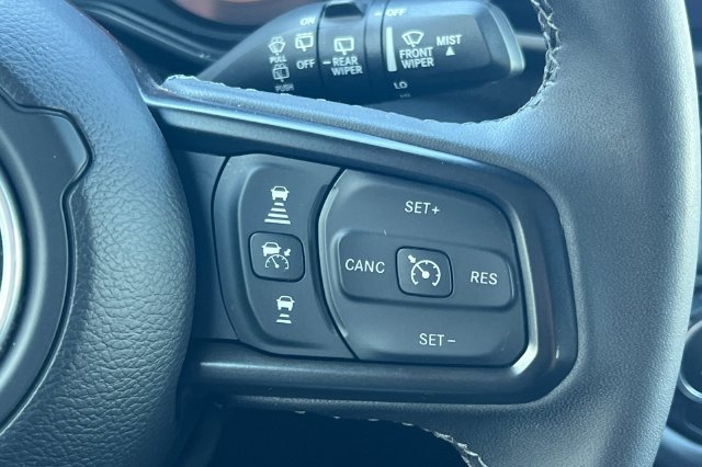Used 2025 Jeep Wrangler Unlimited Rubicon AWD/4WD image 28