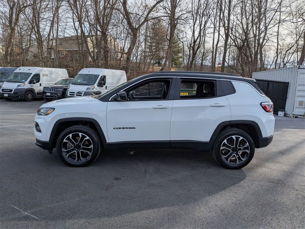 Certified 2024 Jeep Compass Limited w/ Sun and Sound Group image 7