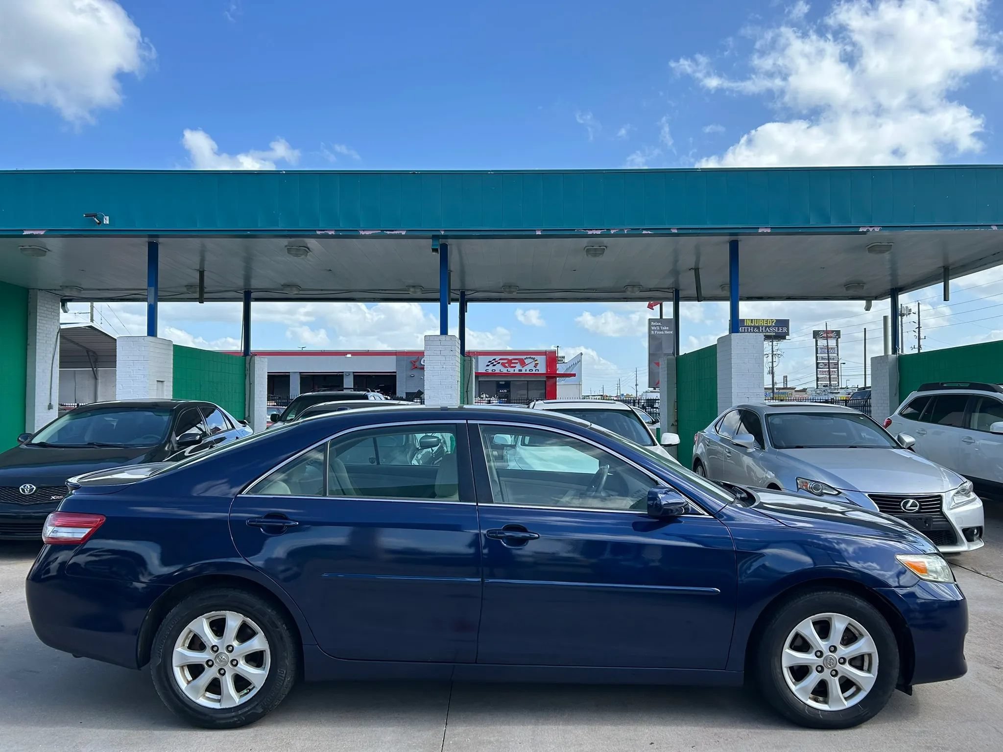 Used 2010 Toyota Camry LE FWD image 6