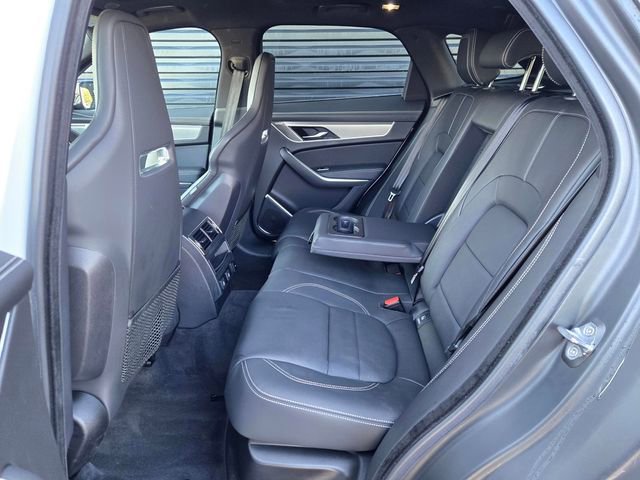 Used 2026 Jaguar F-PACE R-Dynamic S image 10