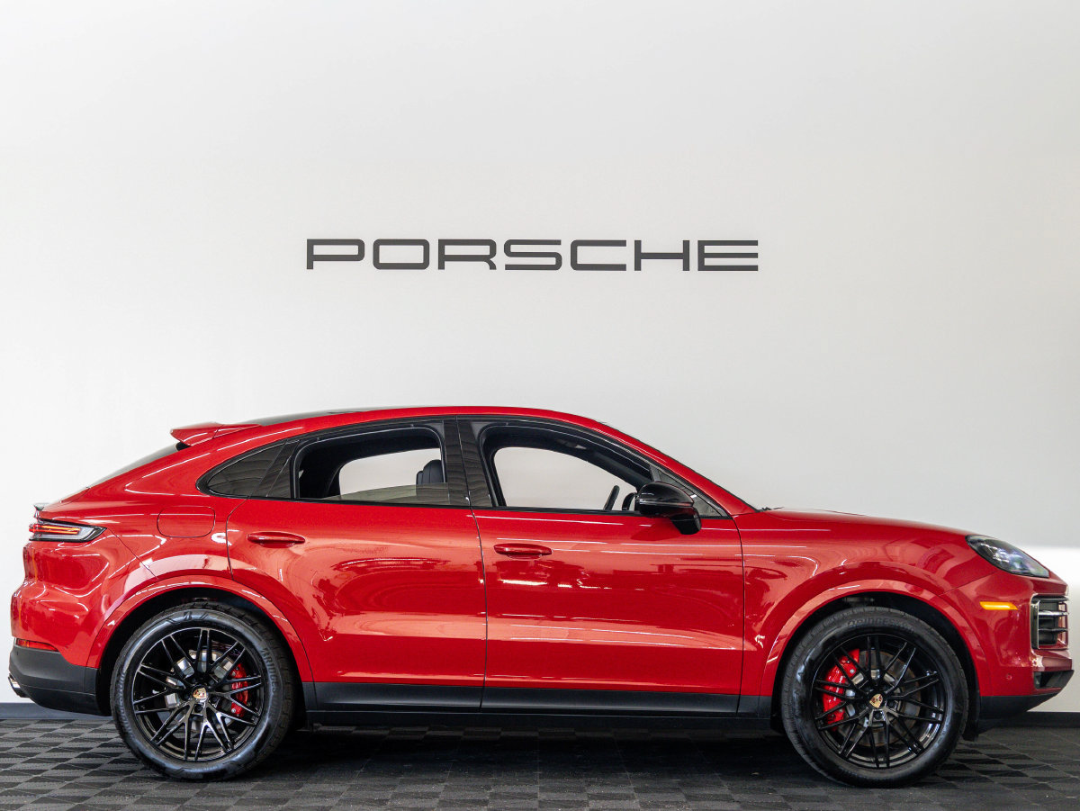 Certified 2026 Porsche Cayenne S AWD/4WD image 8