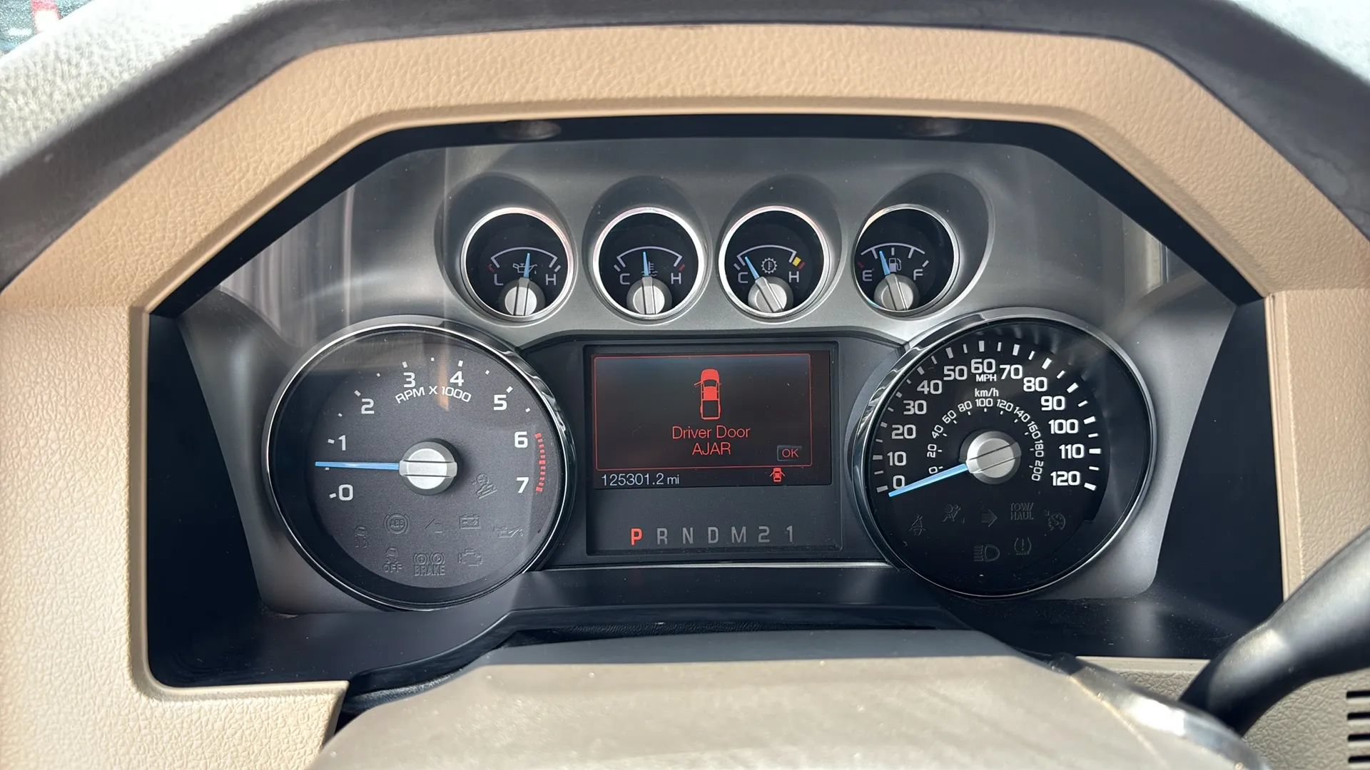 Used 2016 Ford F250 Lariat w/ Lariat Ultimate Package AWD/4WD image 25