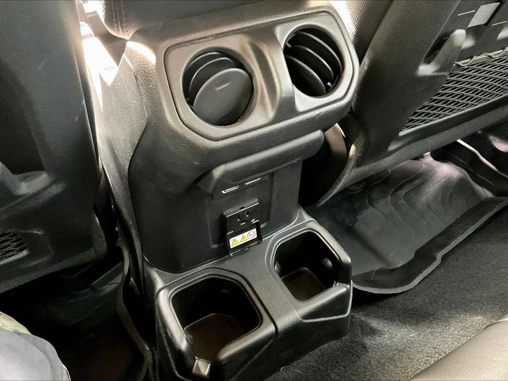 Used 2021 Jeep Wrangler Rubicon w/ Uconnect 4C Nav & Sound Group AWD/4WD image 10