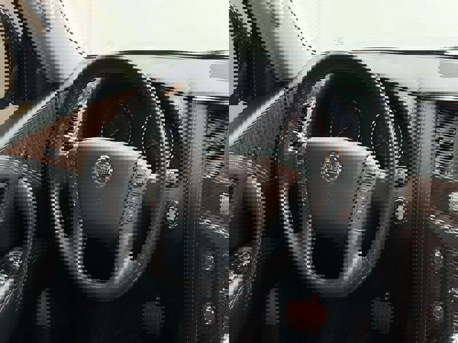 Used 2020 Nissan Armada Platinum w/ Captain's Chairs Package RWD image 24