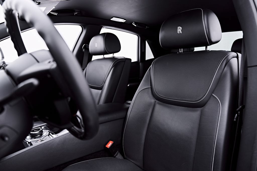 Used 2018 Rolls-Royce Ghost RWD image 56