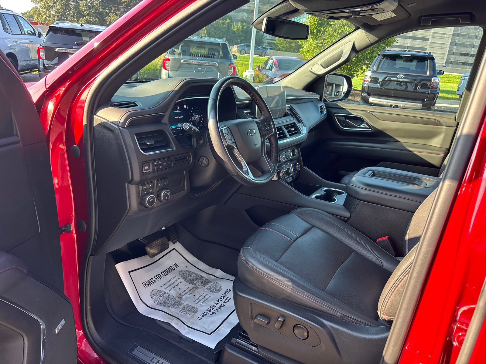 Used 2022 Chevrolet Suburban RST w/ Luxury Package AWD/4WD image 23