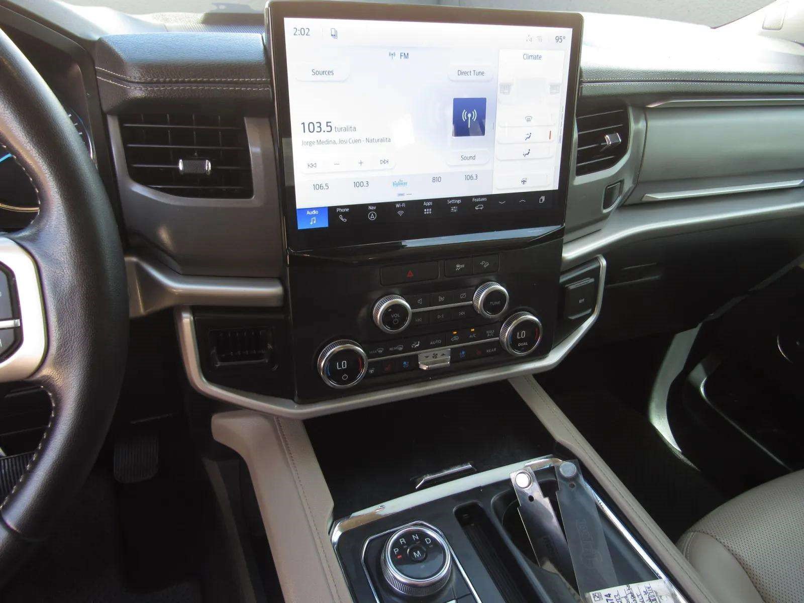 Used 2022 Ford Expedition XLT AWD/4WD image 19