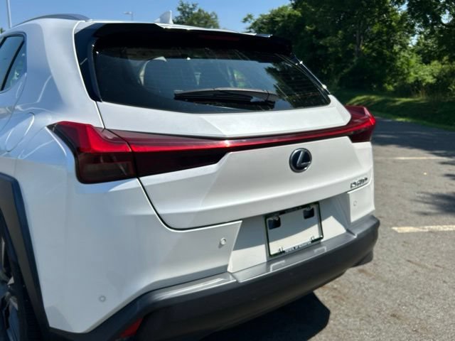 Used 2020 Lexus UX 250h w/ Premium Package AWD/4WD image 16