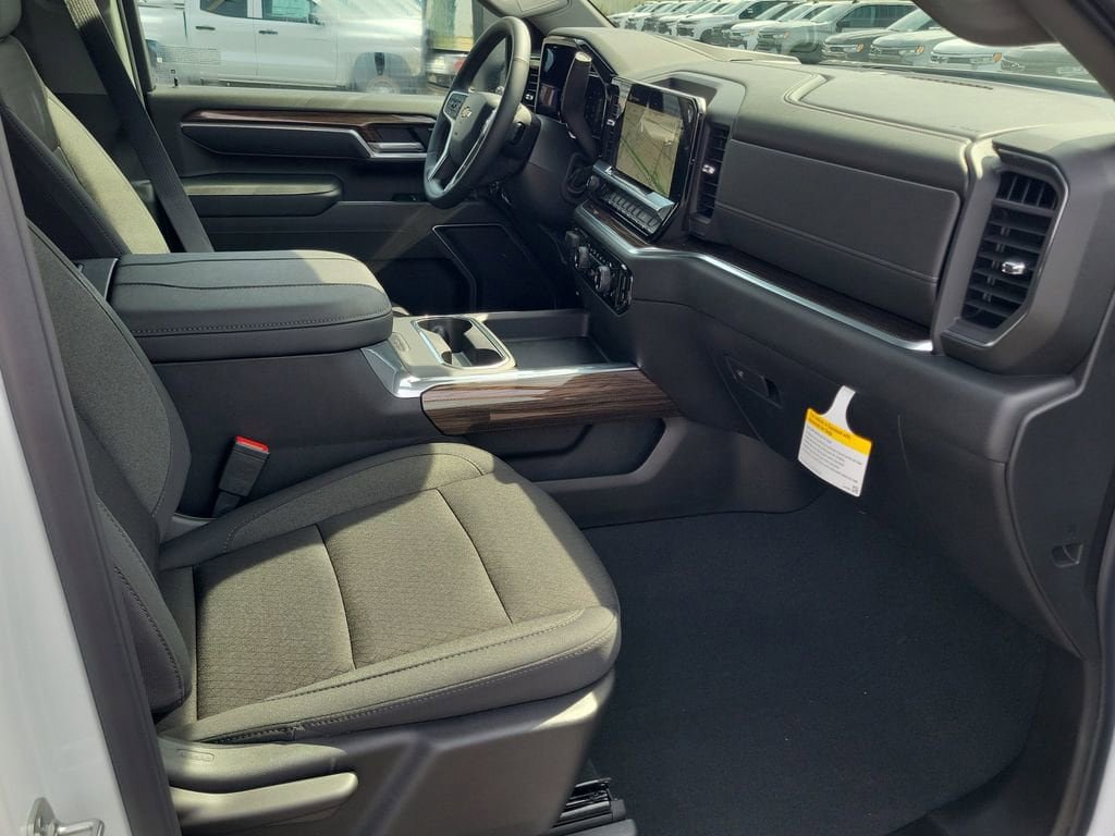 New 2026 Chevrolet Silverado 2500 LT w/ All Star Edition AWD/4WD image 17