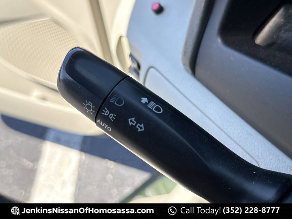 Used 2010 Toyota Camry LE image 33