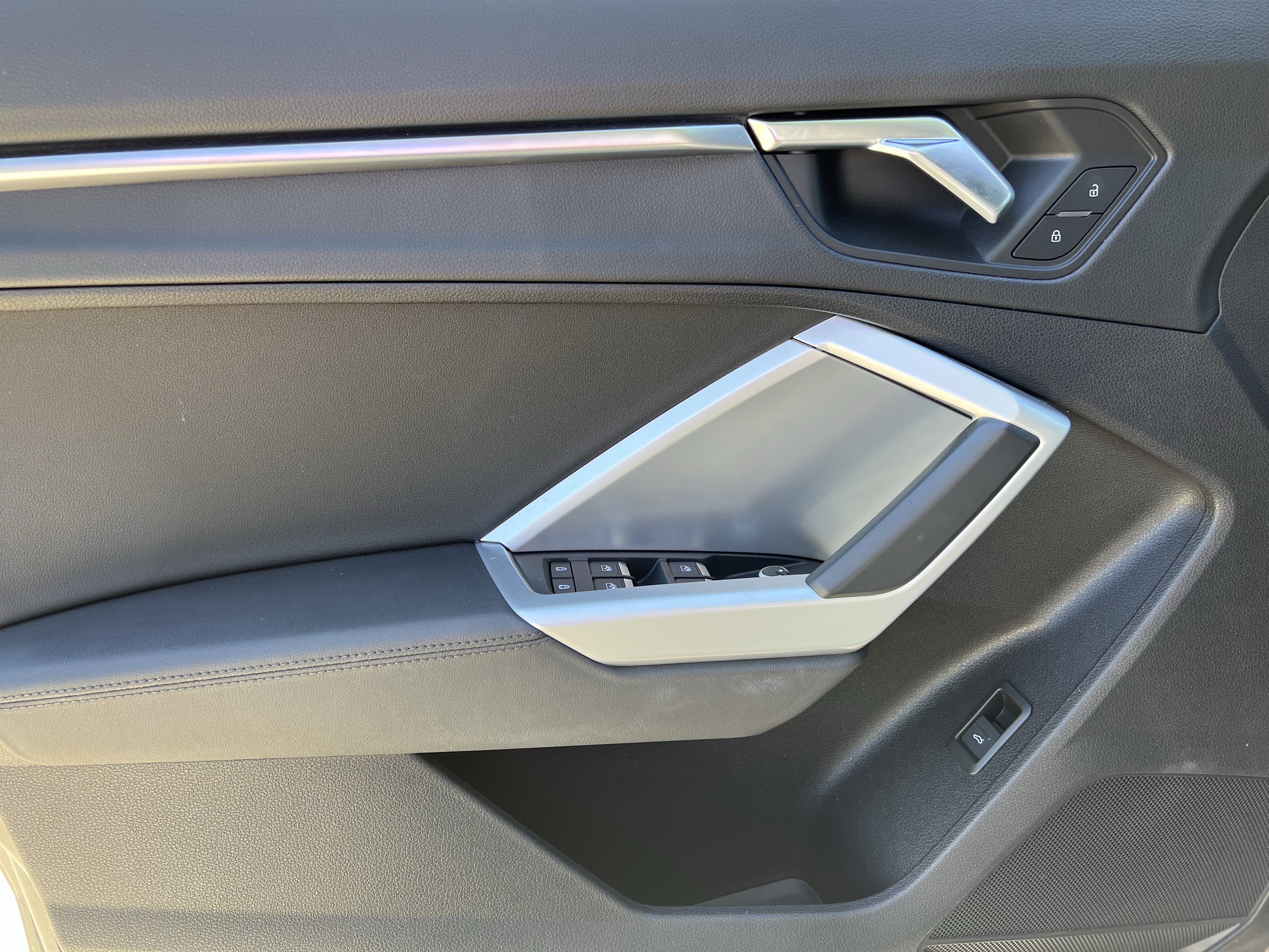 Used 2020 Audi Q3 2.0T Premium AWD/4WD image 14