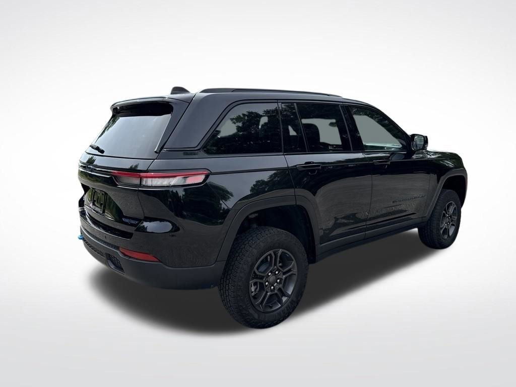 Used 2024 Jeep Grand Cherokee Trailhawk AWD/4WD image 5