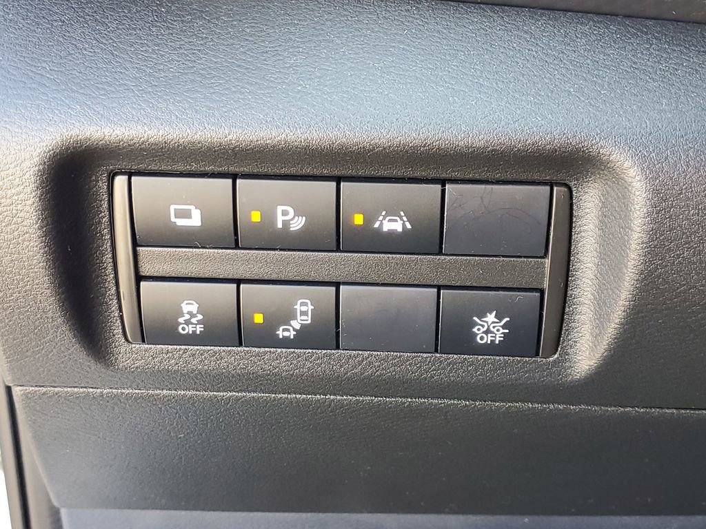 Used 2023 Nissan Kicks S FWD image 20