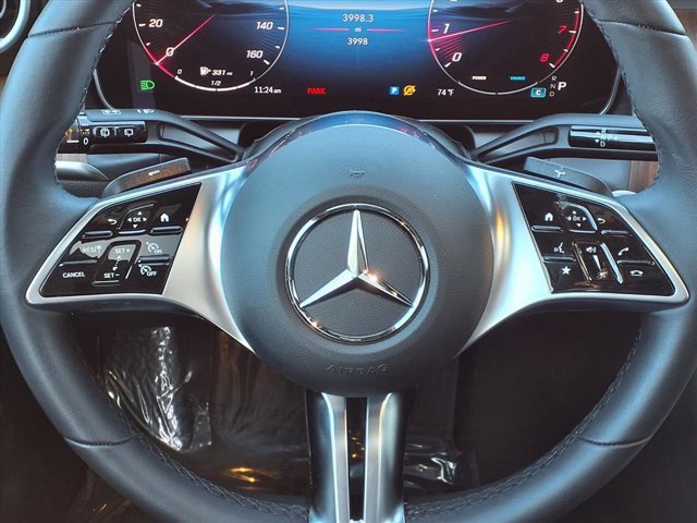 Used 2025 Mercedes-Benz GLC 300 image 9