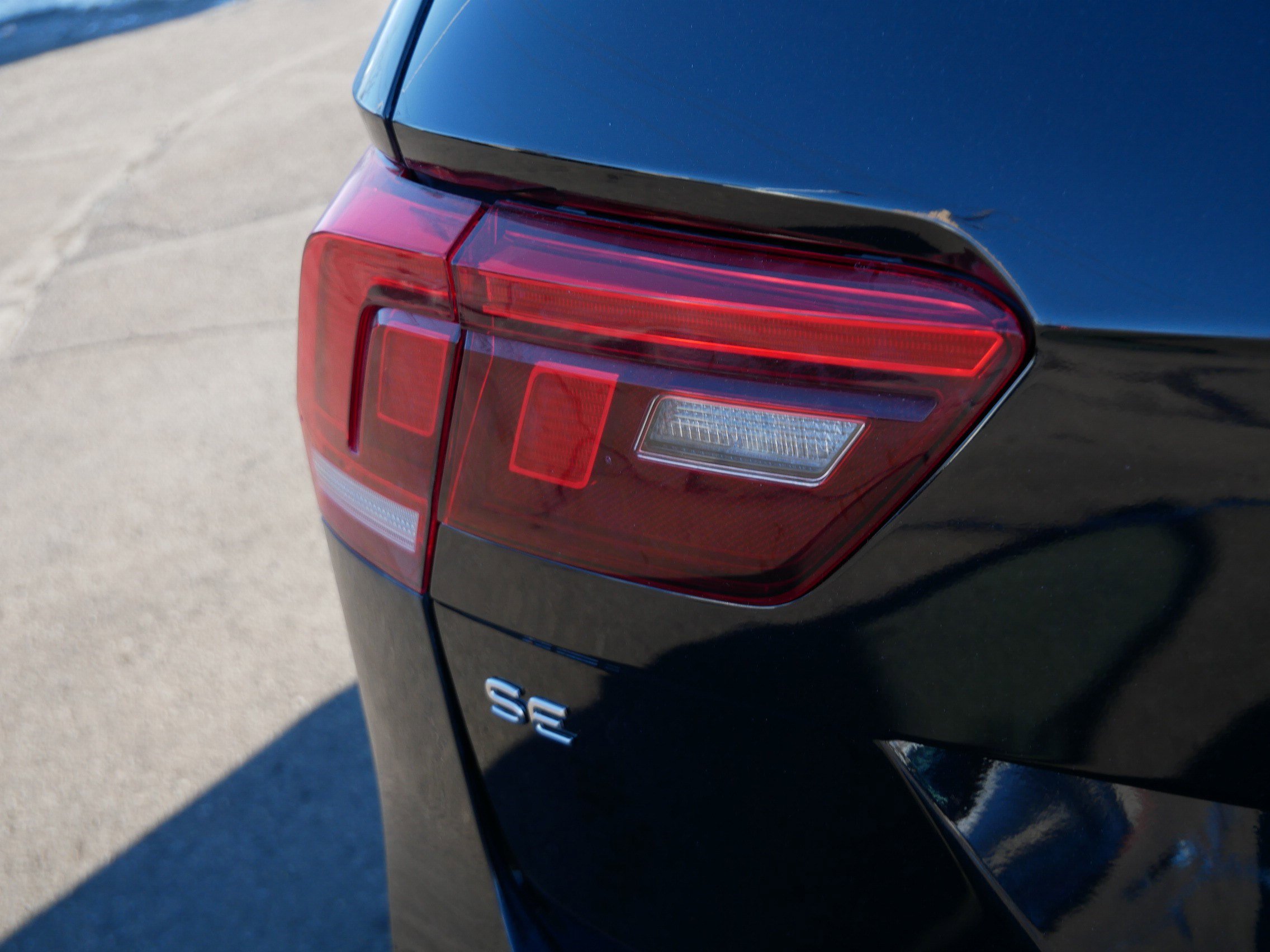 Certified 2023 Volkswagen Tiguan SE image 17