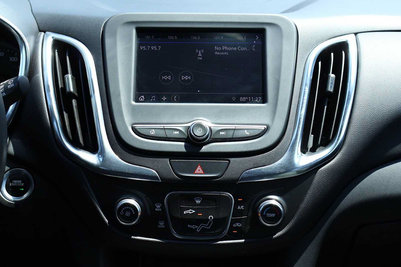 Used 2021 Chevrolet Equinox LT AWD/4WD image 16