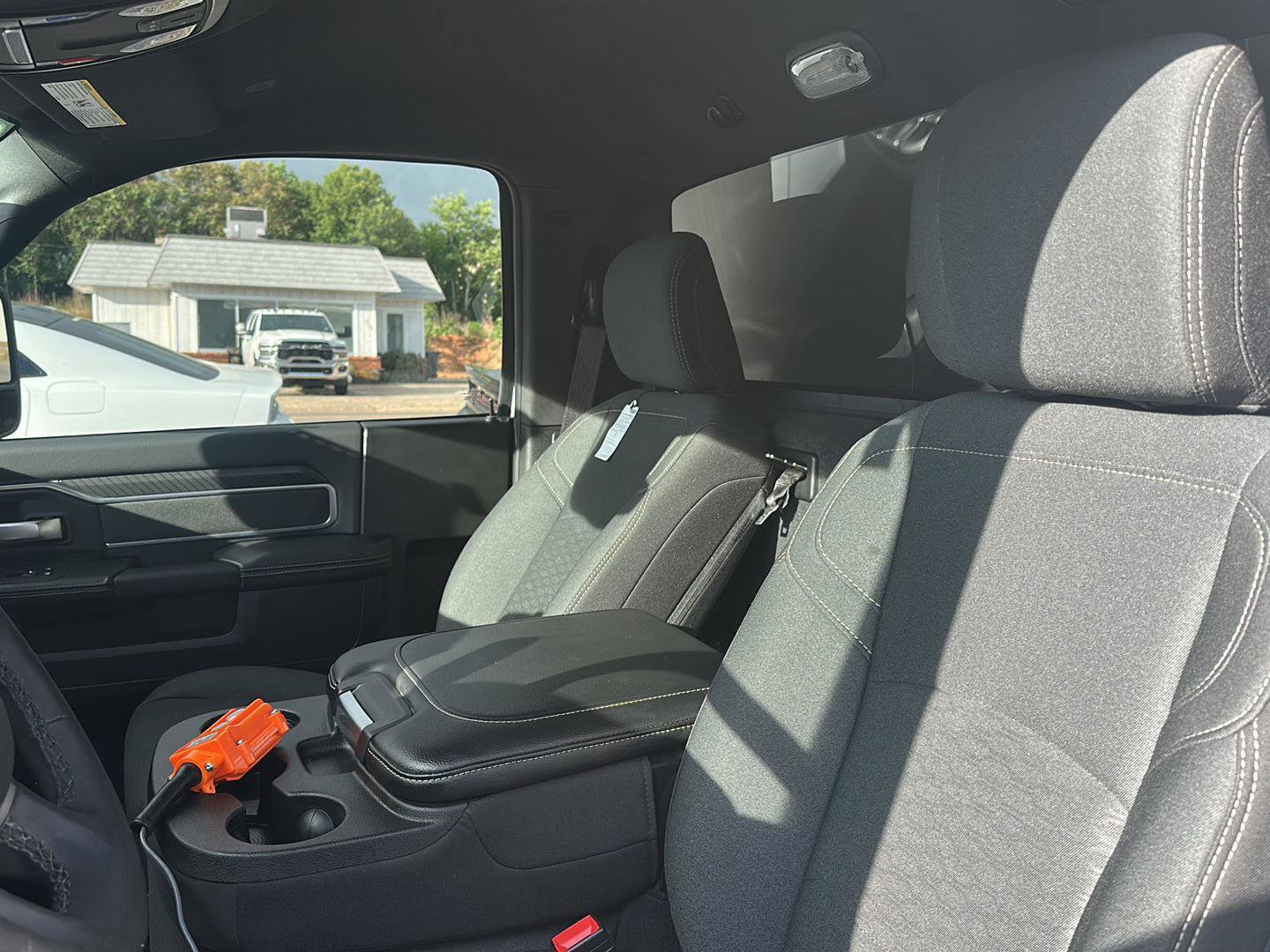 Used 2025 RAM 5500 4x4 Regular Cab image 12
