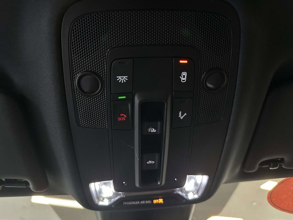 Used 2025 Audi Q3 2.0T Premium w/ Convenience Package AWD/4WD image 37