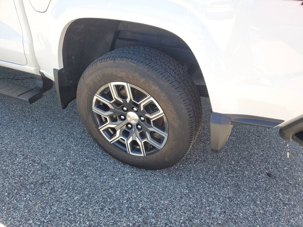 Used 2023 Chevrolet Colorado LT w/ LT Convenience Package III image 30