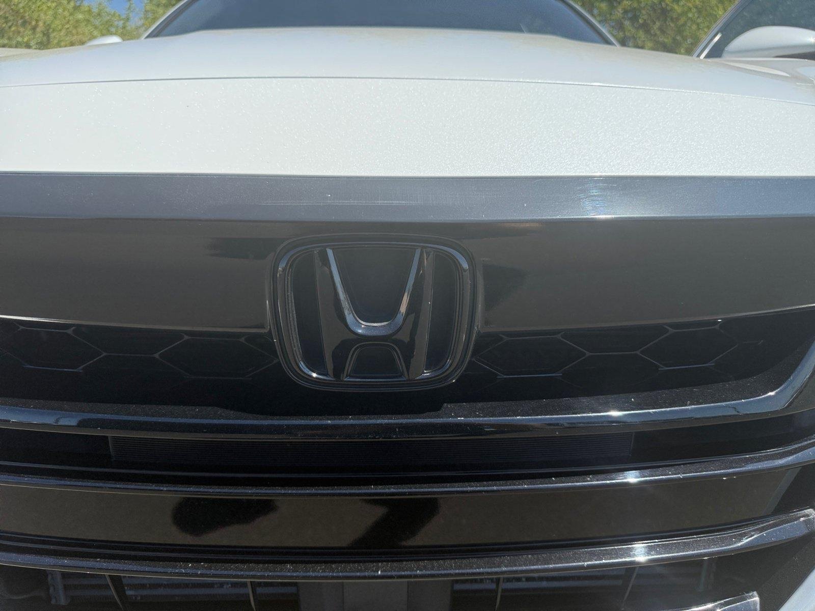 Used 2018 Honda Accord Touring image 21