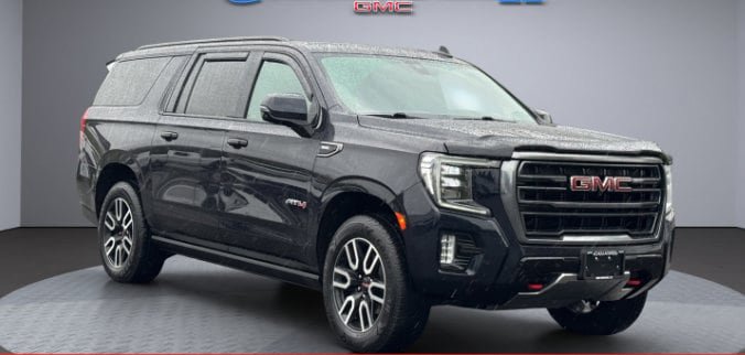 Used 2022 GMC Yukon XL AT4 w/ AT4 Premium Package AWD/4WD image 1