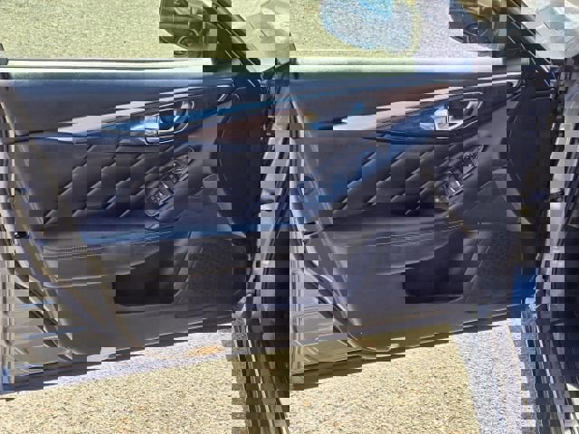 Used 2018 INFINITI Q50 Luxe w/ Essential Package (3.0T Luxe) image 10