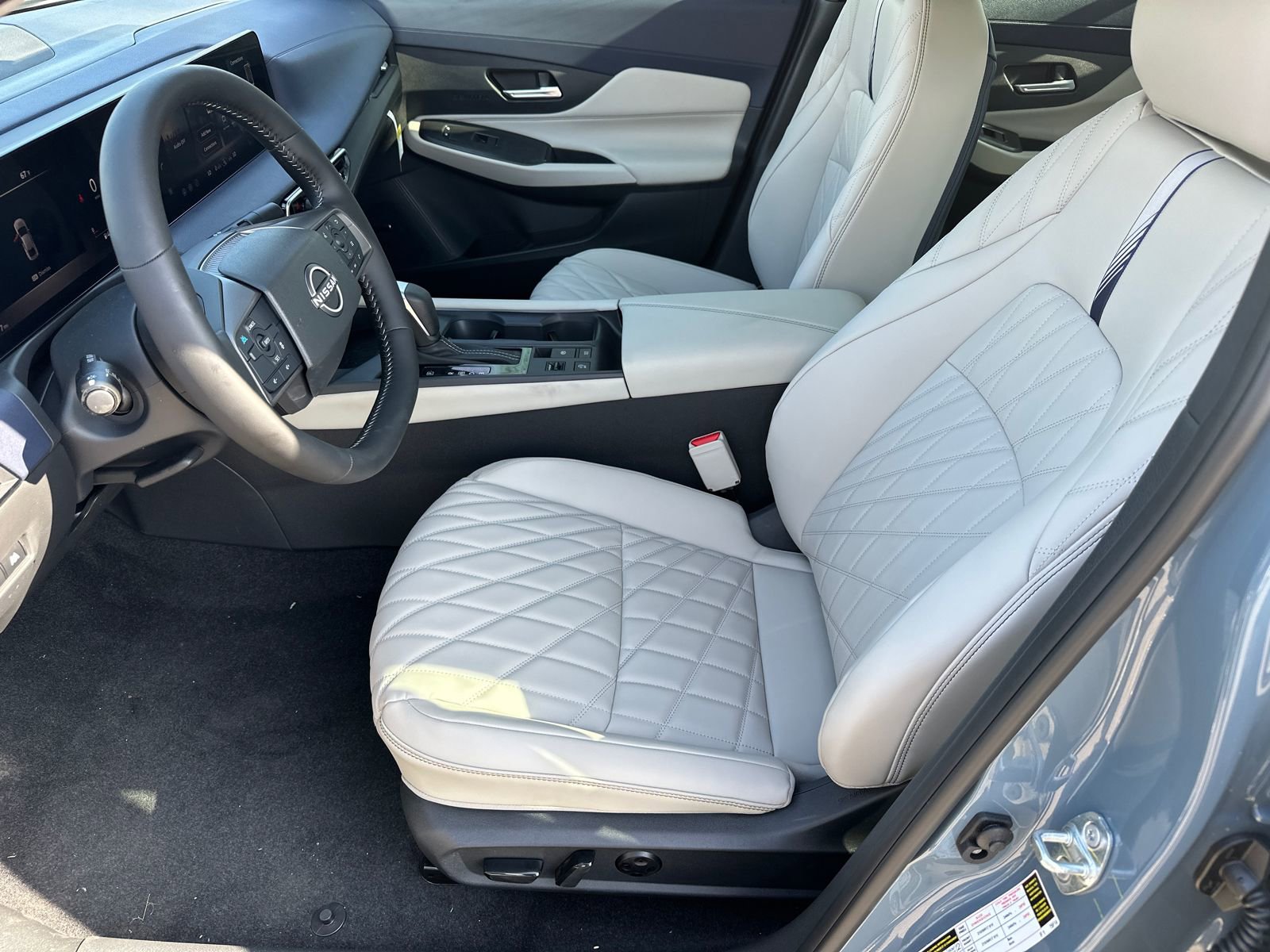 New 2026 Nissan Sentra SL w/ Floor Mat Package image 9