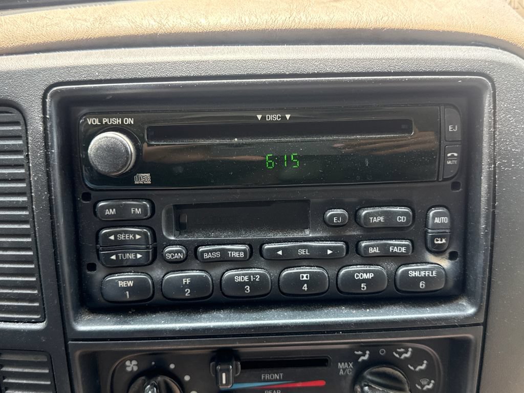 Used 2003 Ford Windstar SE FWD image 24