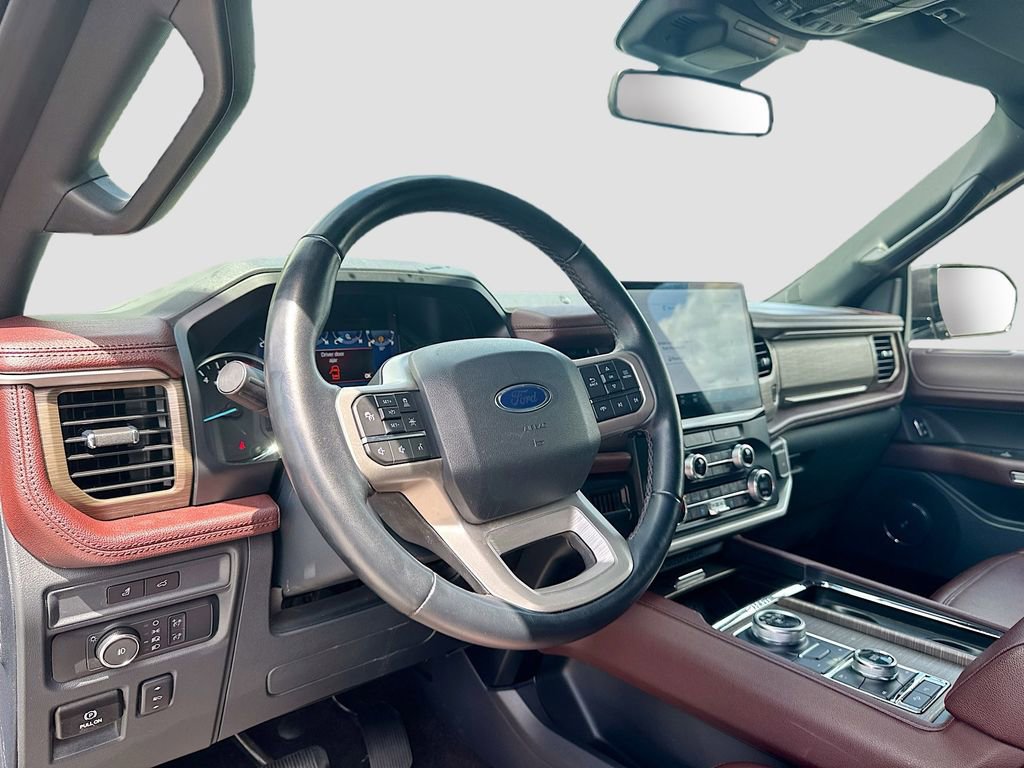 Used 2022 Ford Expedition Limited AWD/4WD image 9