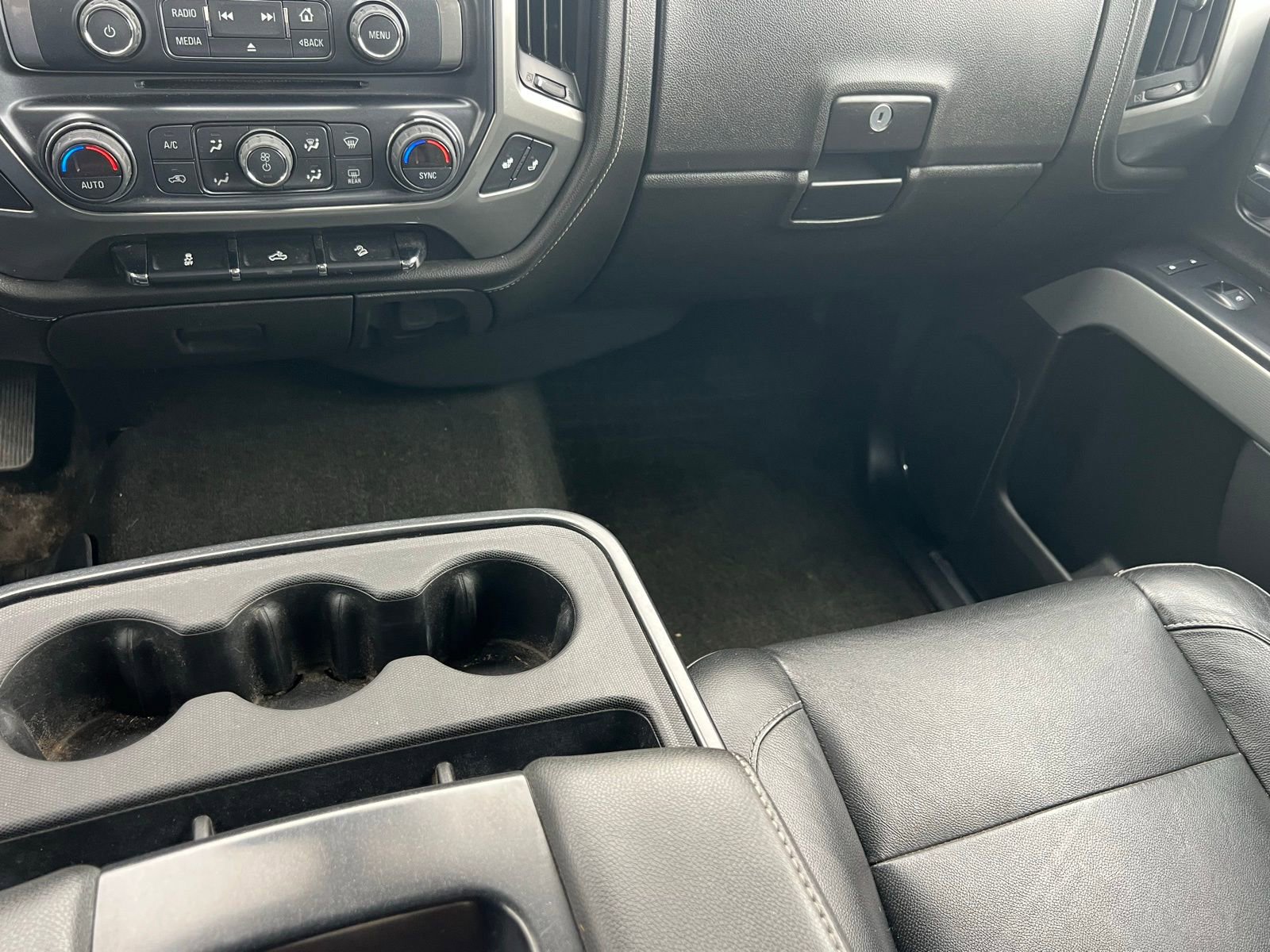 Used 2018 Chevrolet Silverado 1500 LTZ Z71 w/ Centennial Edition AWD/4WD image 32