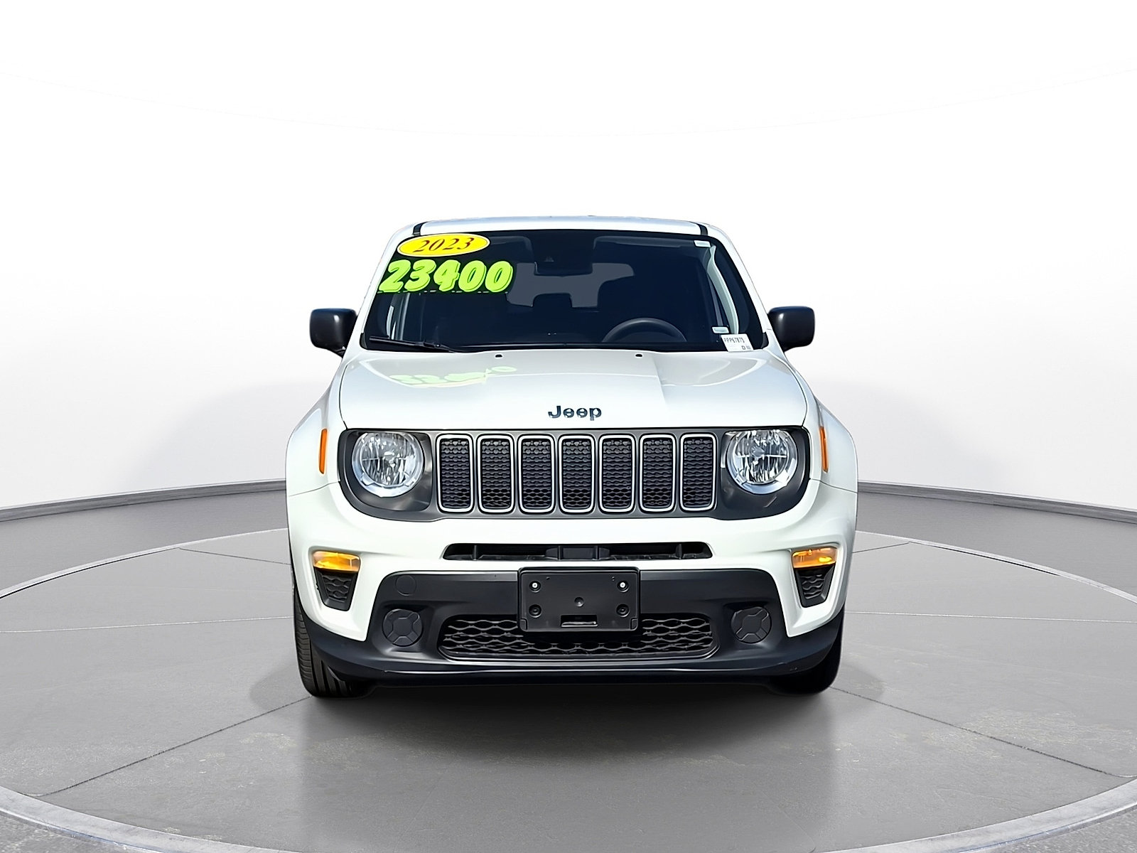 Used 2023 Jeep Renegade Latitude AWD/4WD image 3