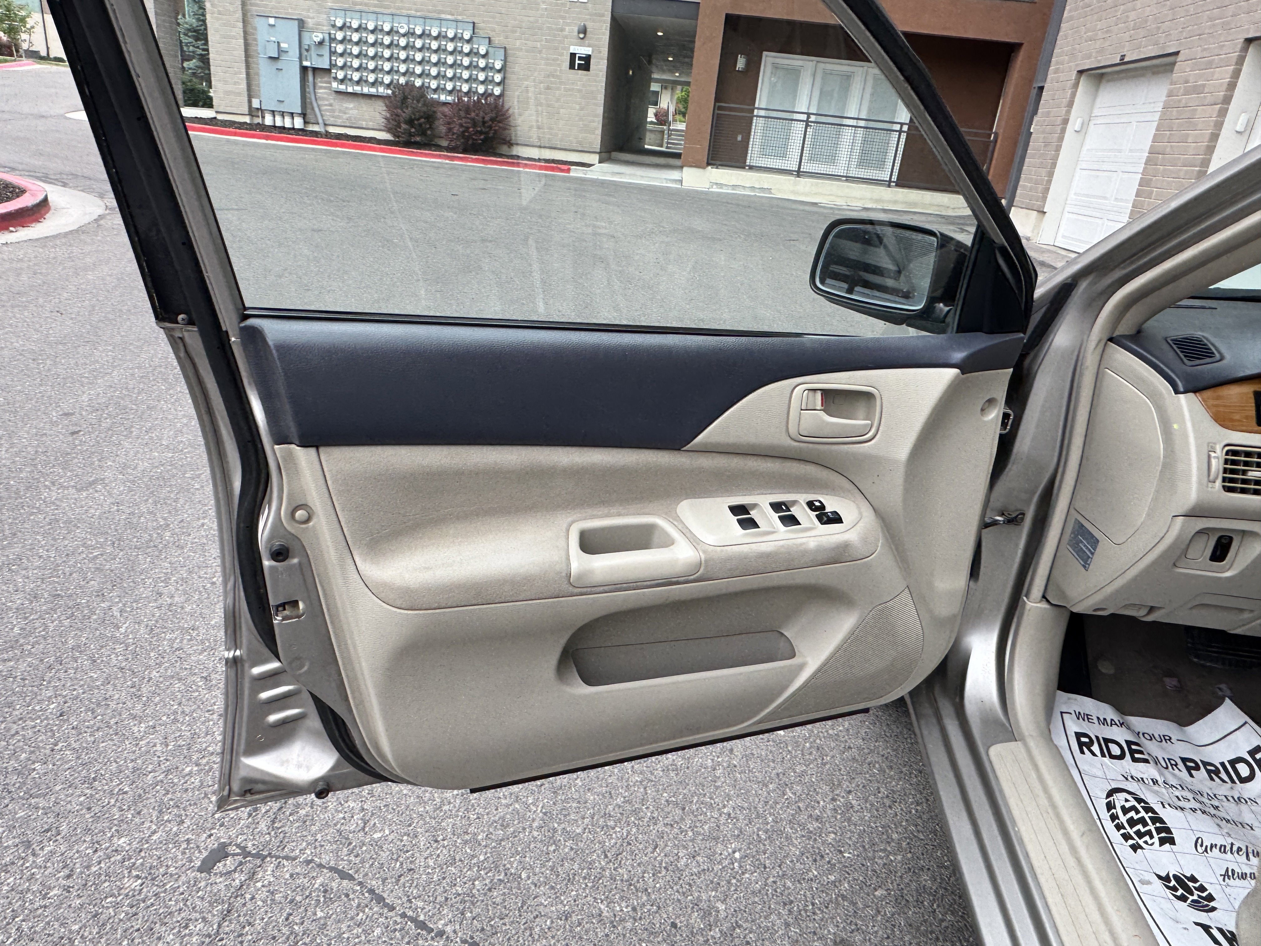 Used 2004 Mitsubishi Lancer ES FWD image 17