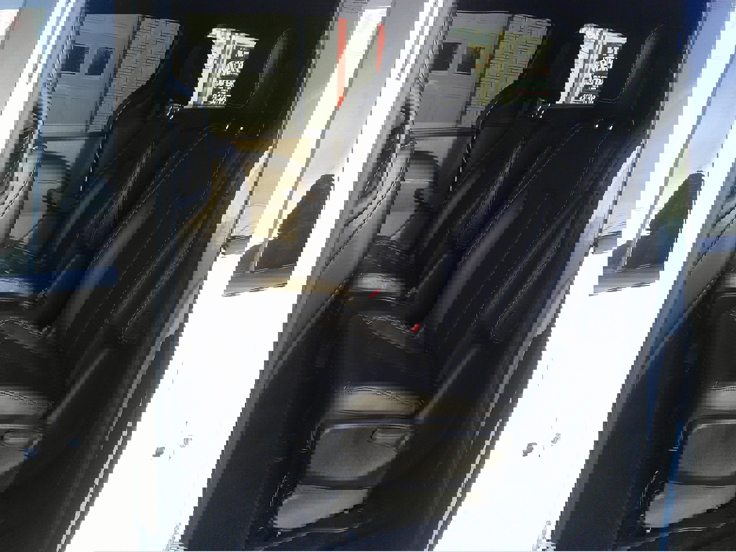 Used 2024 Chrysler Pacifica Select image 18