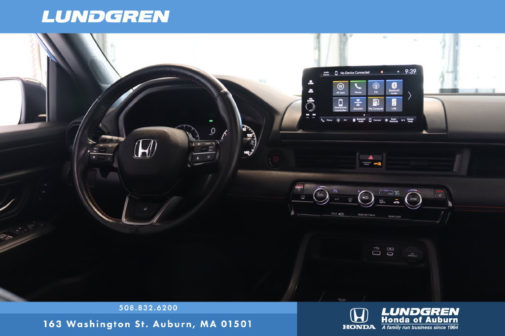 Used 2025 Honda Pilot TrailSport image 4