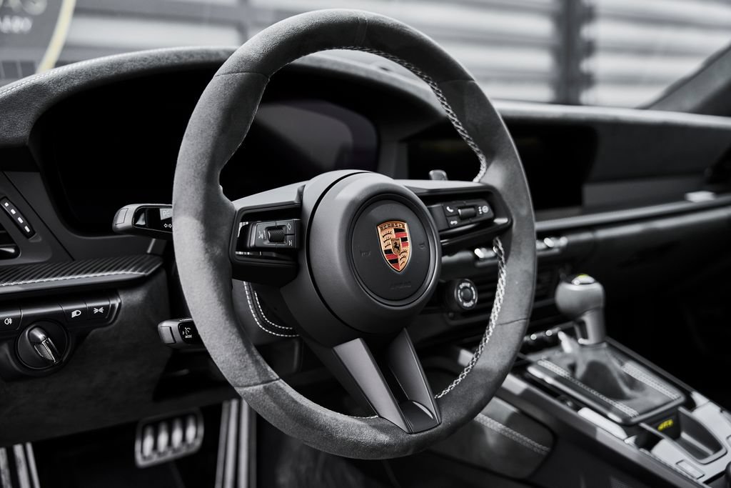 Used 2026 Porsche 911 GT3 w/ Weissach Package RWD image 43