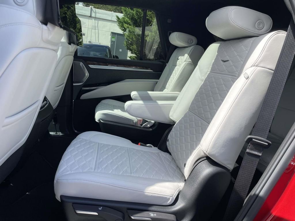 New 2026 Cadillac Escalade Platinum Sport w/ LPO, ONYX Package image 14