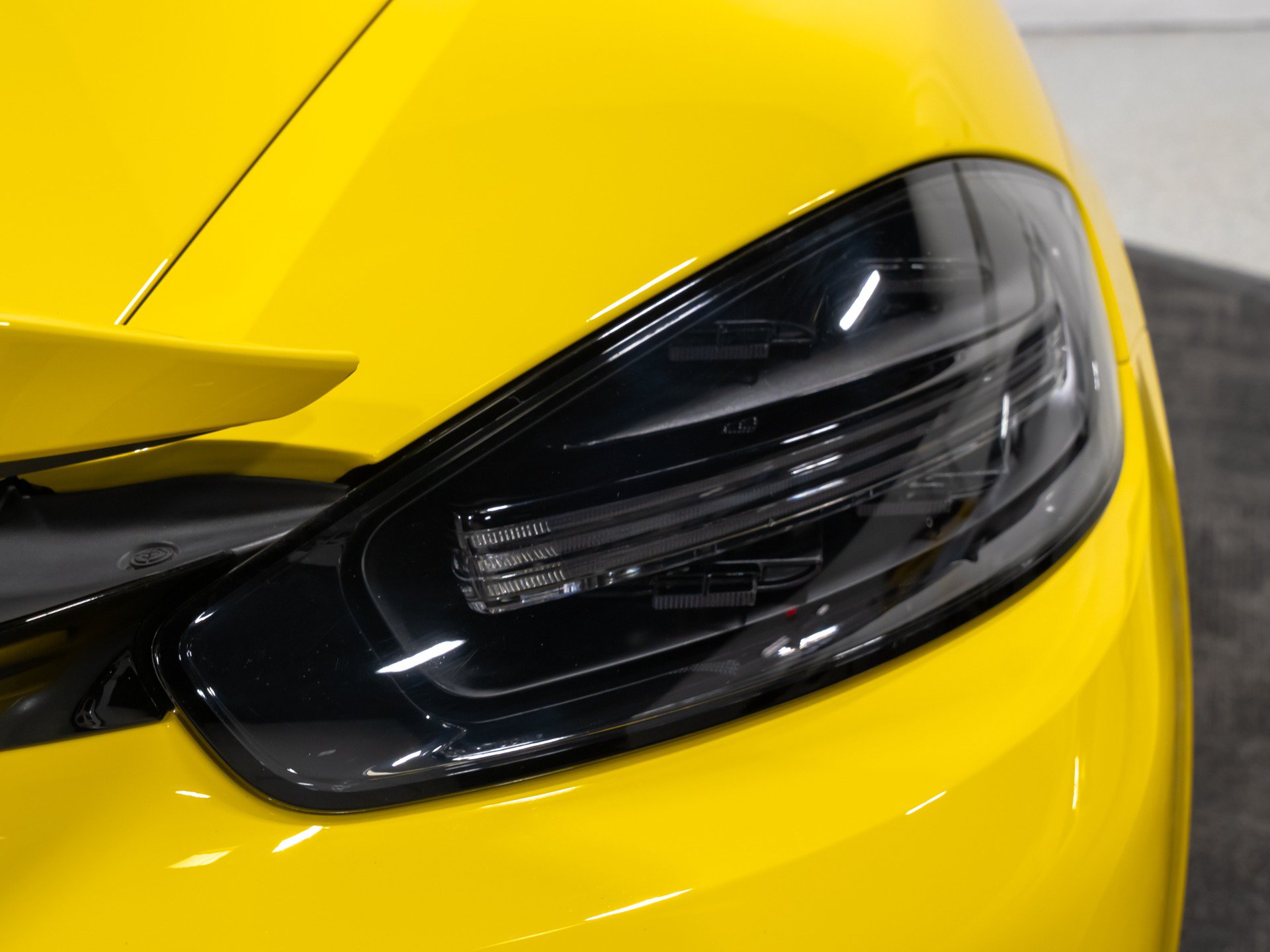 Used 2022 Porsche 718 Boxster Spyder RWD image 34