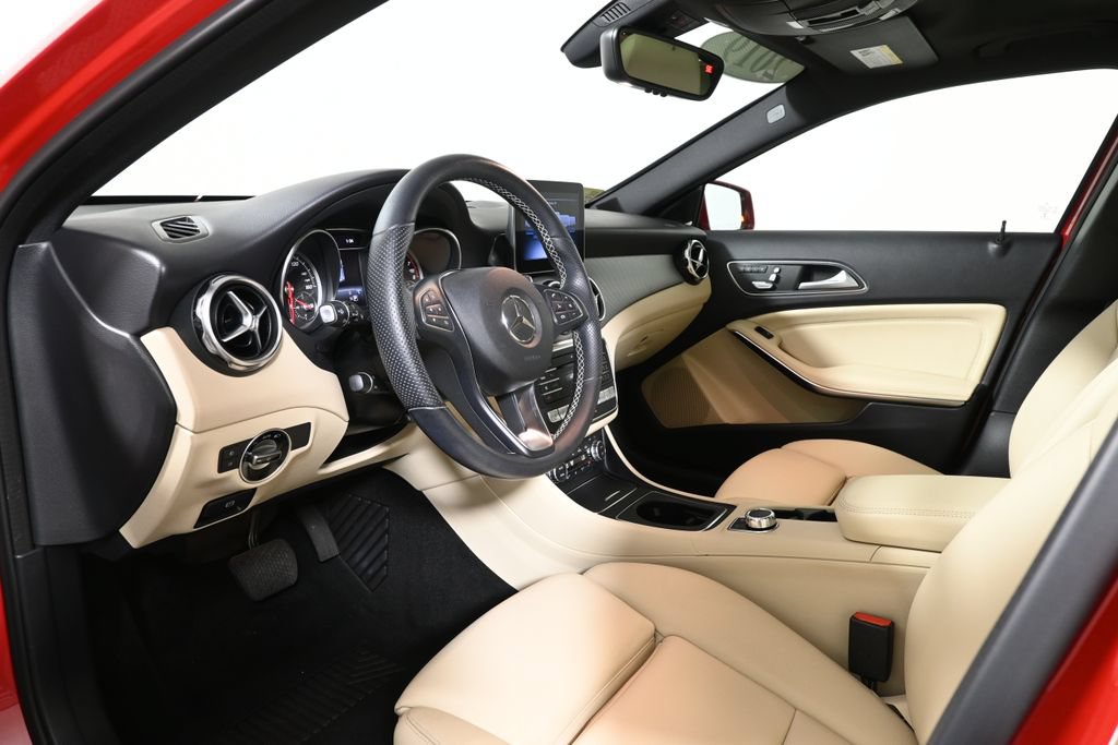 Used 2019 Mercedes-Benz GLA 250 4MATIC image 15