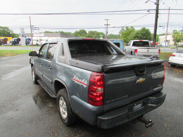 Used 2008 Chevrolet Avalanche LS image 5