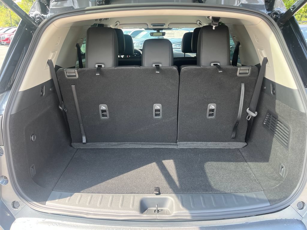 New 2026 Nissan Pathfinder SL FWD image 21