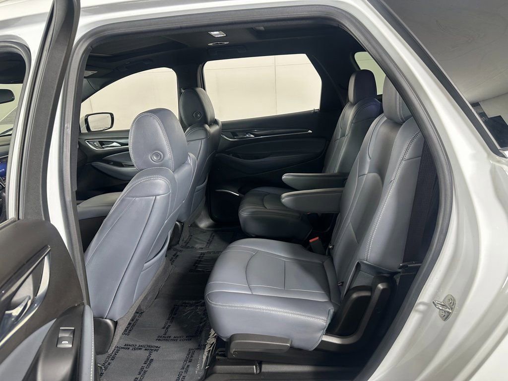 Used 2023 Buick Enclave Essence w/ Experience Buick Package AWD/4WD image 23