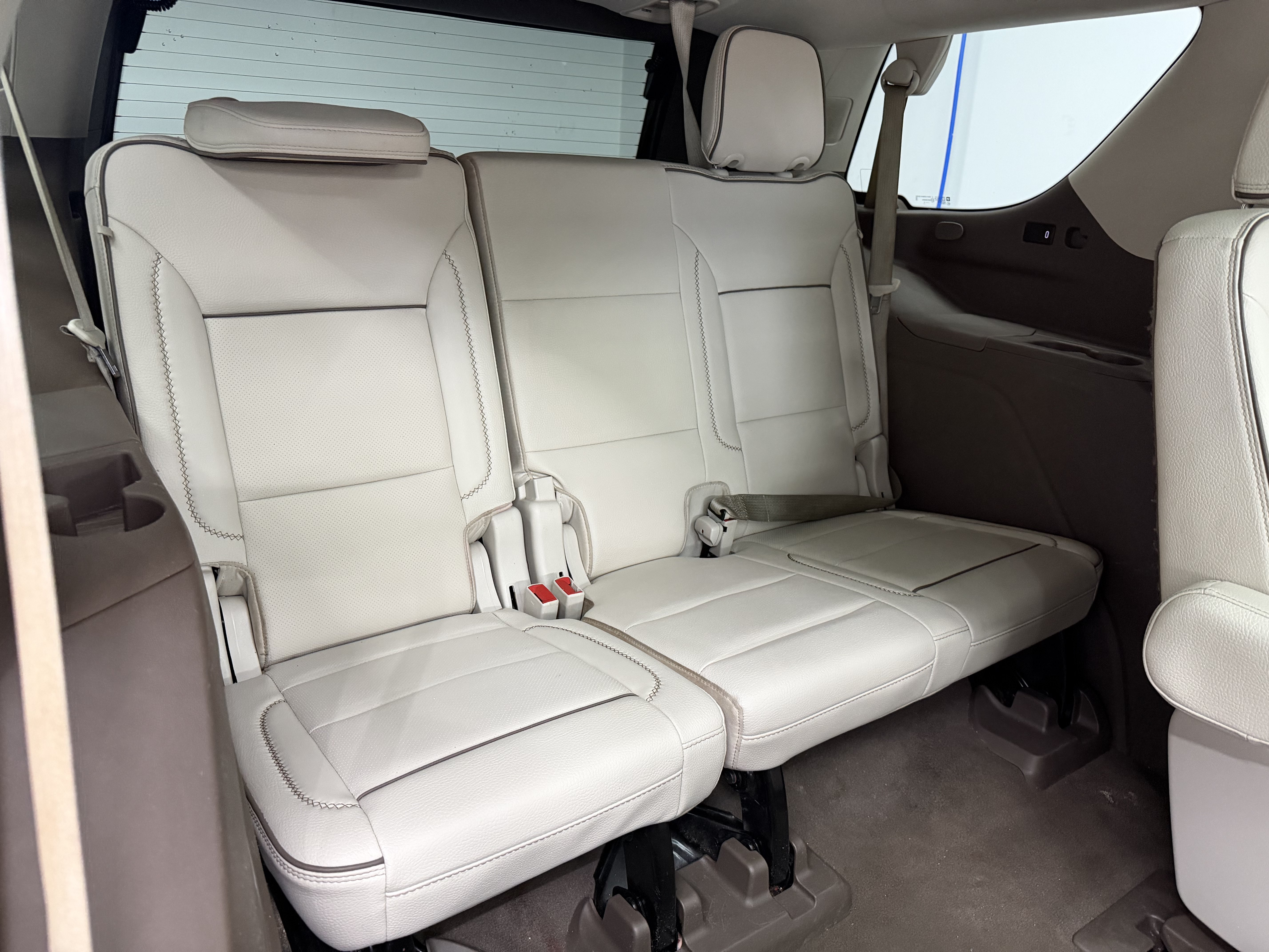 Used 2023 GMC Yukon Denali w/ Advanced Technology Package AWD/4WD image 34