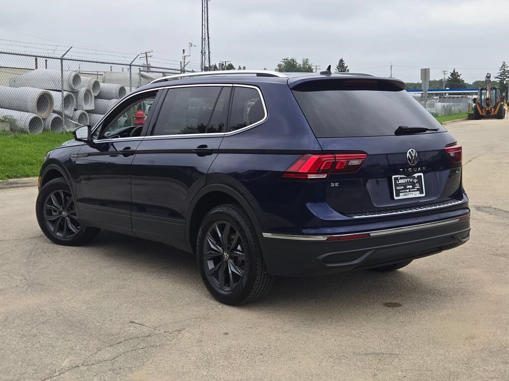 Used 2022 Volkswagen Tiguan SE AWD/4WD image 16