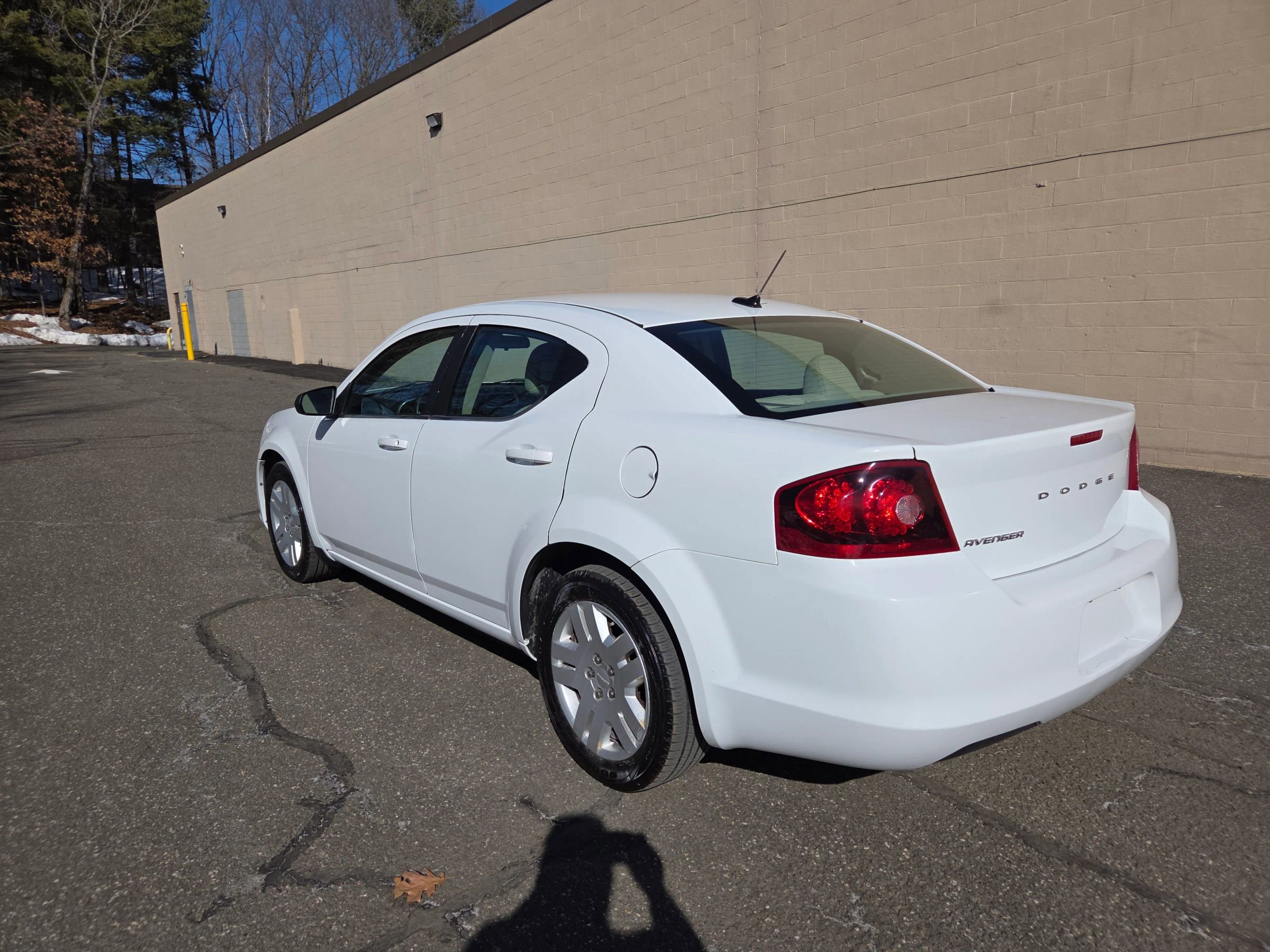 Used 2013 Dodge Avenger SE image 5