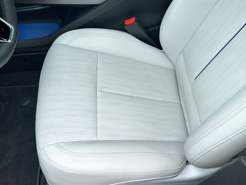 New 2025 Cadillac Lyriq Sport image 19