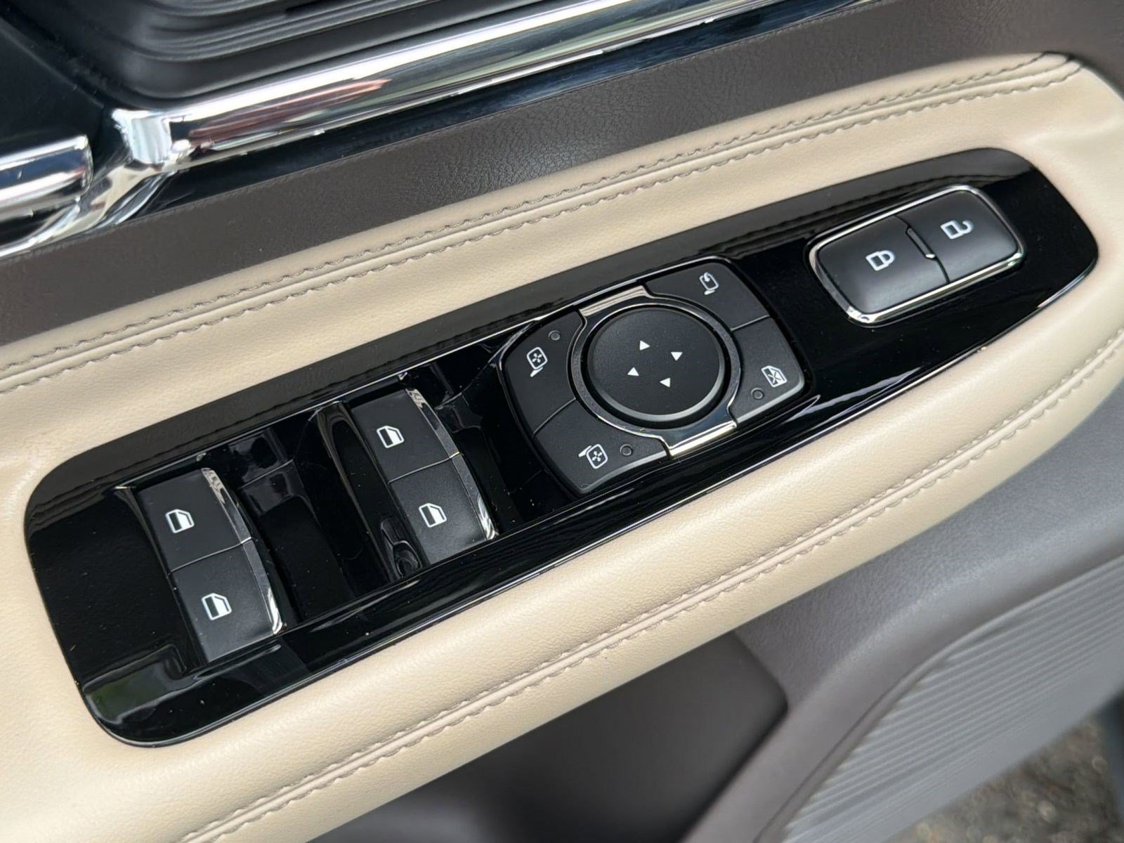 Used 2021 Lincoln Corsair AWD image 19
