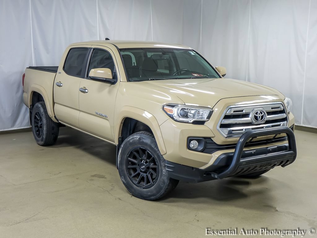 Used 2017 Toyota Tacoma SR5 w/ Tow Package RWD image 2