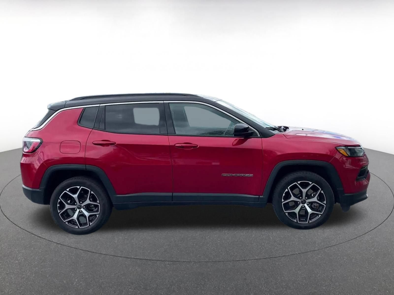 Used 2025 Jeep Compass Limited AWD/4WD image 30