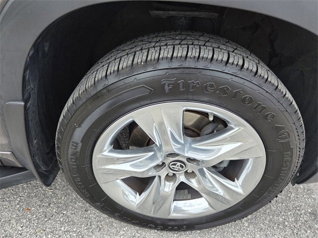 Used 2019 Toyota Highlander Limited image 9