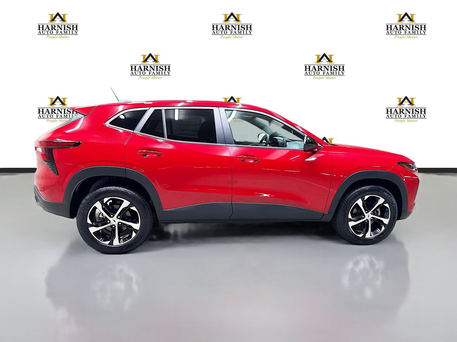 New 2026 Chevrolet Trax RS w/ Driver Confidence Package FWD image 4